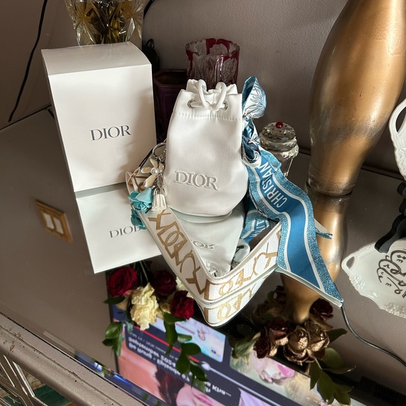 Dior - Picture 7 of 16